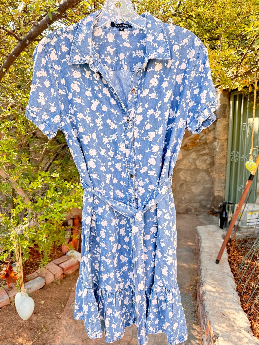Velvet Heart Blue Floral Button-Front Midi Dress with Tie Waist